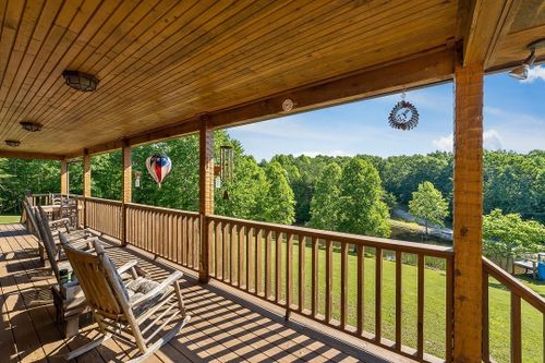 270 Graves Ln, Mc Minnville, TN, 37110-6654 | Card Image