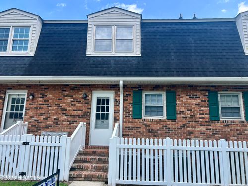 apt-19-6000 River Rd, Washington, NC, 27889-7396 | Card Image