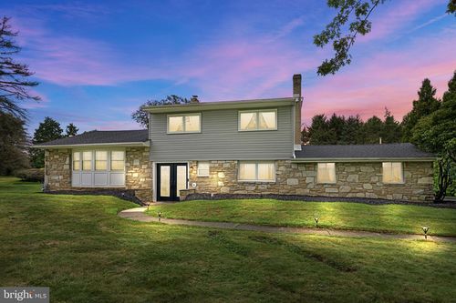 996 Whitney Ln, AMBLER, PA, 19002-2932 | Card Image