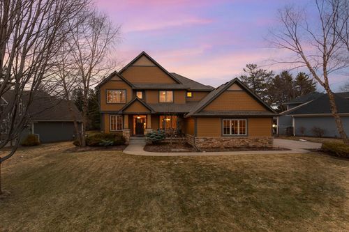 2150 Pinehurst Dr, Chanhassen, MN, 55317-4579 | Card Image