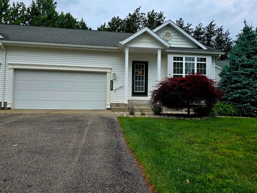 5637 N Turning Leaf Way, Fruitport, MI, 49415-8888 | Card Image