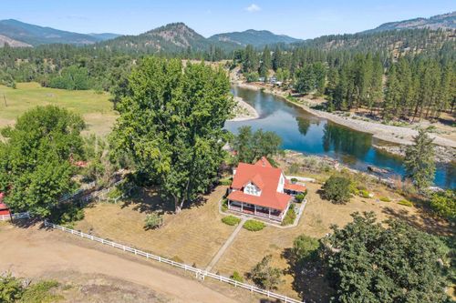 2339 Kettle River Rd, Kettle Falls, WA, 99141-9748 | Card Image