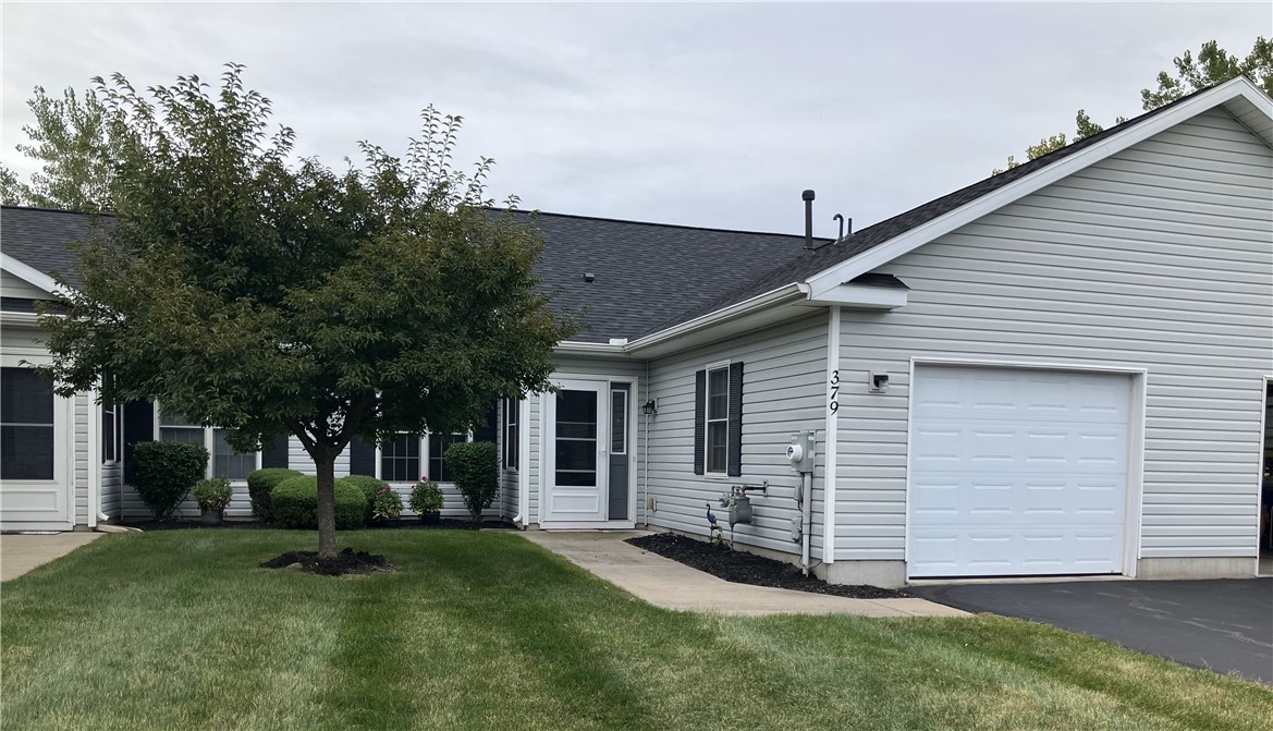 Walker Dr, Canandaigua, NY 14424