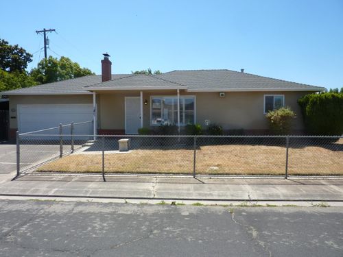 719 S Maple Avenue, Manteca, CA, 95337 | Card Image