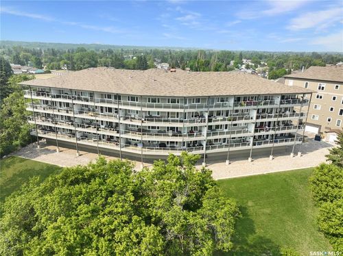 401-1602 1st St E, Prince Albert, SK, S6V1G7 | Card Image