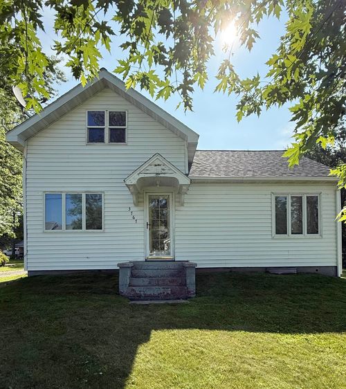 3767 Redwood St, Fenwood, WI, 54426-9255 | Card Image