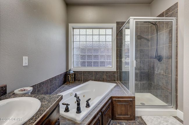 917 Monroe Cir, House other with 4 bedrooms, 3 bathrooms and null parking in Carl Junction MO | Image 24