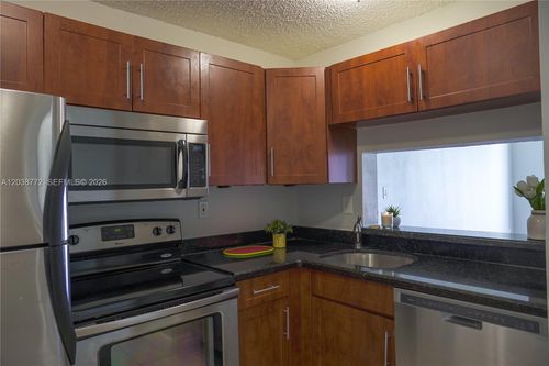 a504-482 Nw 165th Street Rd, Miami, FL, 33169-6460 | Card Image