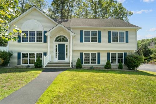 58 Vista Cir, Holden, MA, 01520-1951 | Card Image