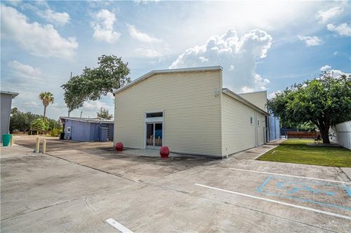 b-412 E 18th St, Weslaco, TX, 78596-8032 | Card Image