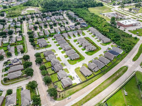 2807 Topiary Ln, Houston, TX, 77014-2945 | Card Image