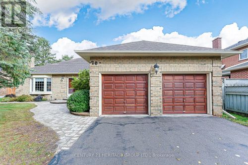 20 Simmons Crescent, Aurora (Aurora Highlands), ON, L4G6B5 | Card Image