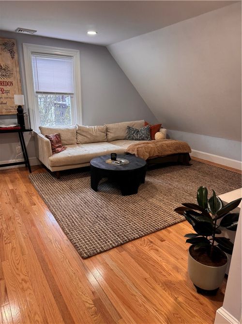 3-93 Chapin Ave, Providence, RI, 02909-1723 | Card Image