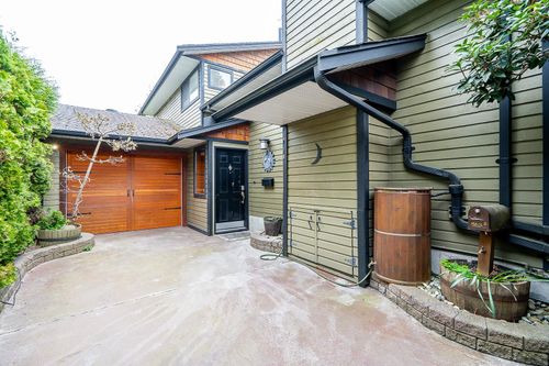 6578 130a St, Surrey, BC, V3W8M5 | Card Image