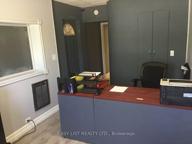 110 4 Th St W, Home with 0 bedrooms, 1 bathrooms and 3 parking in Cochrane ON | Image 4