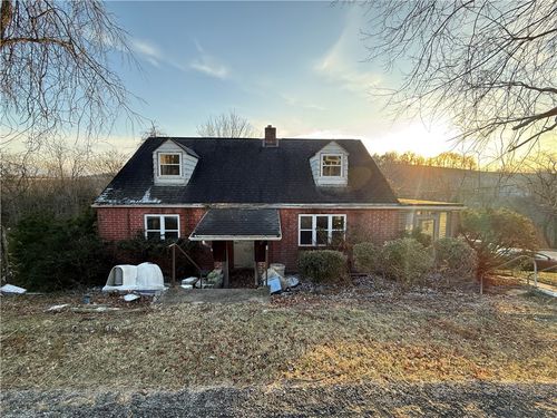 39 Eagle St, Charleroi, PA, 15022-3041 | Card Image