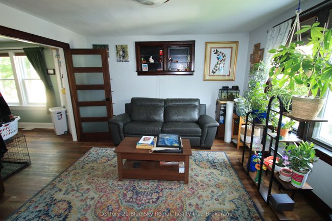 275 Fifth Ave E, Home with 4 bedrooms, 2 bathrooms and 3 parking in North Bay ON | Image 5