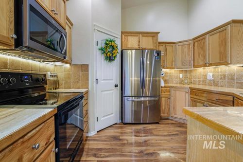741 Gregory Way, Twin Falls, ID, 83301-8556 | Card Image