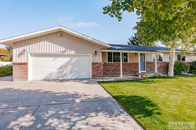 2409 Briarcliff Avenue, House other with 5 bedrooms, 3 bathrooms and 2 parking in Idaho Falls ID | Image 2