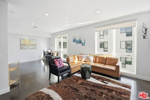 421-1234 Wilshire Blvd, LOS ANGELES, CA, 90017 | Card Image