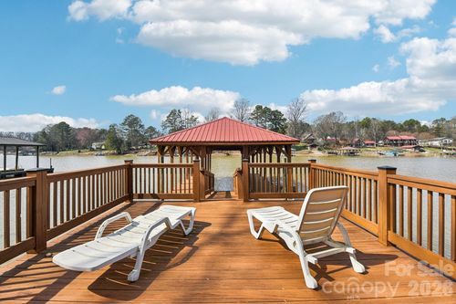 6880 Shade Tree Ln, Sherrills Ford, NC, 28673-8322 | Card Image