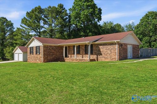 101 Skinner Dr, Huntsville, AL, 35811-9059 | Card Image