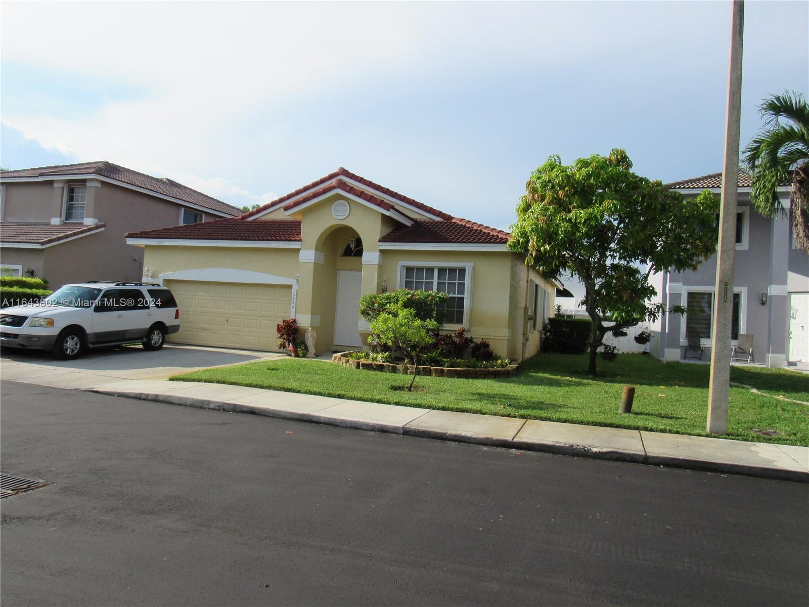 18th St, Pembroke Pines, FL 33028