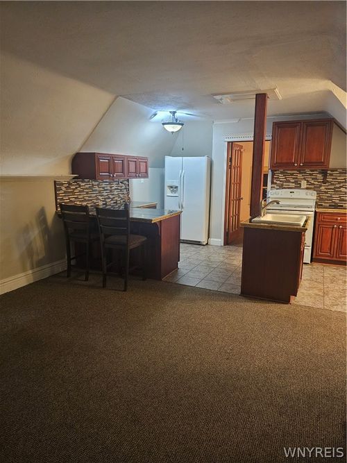 n-530 W Ferry St, Buffalo, NY, 14222-1510 | Card Image