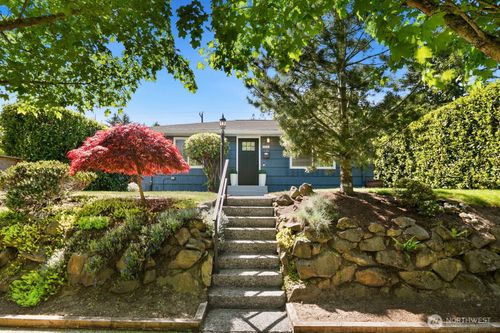 3413 48th Ave Sw, Seattle, WA, 98116-3203 | Card Image