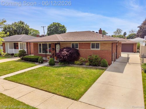 1924 Newman St, Trenton, MI, 48183-1733 | Card Image