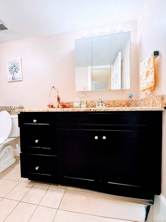 49 - 49 Candlewood Dr, Condo with 2 bedrooms, 2 bathrooms and 2 parking in South Windsor CT | Image 10