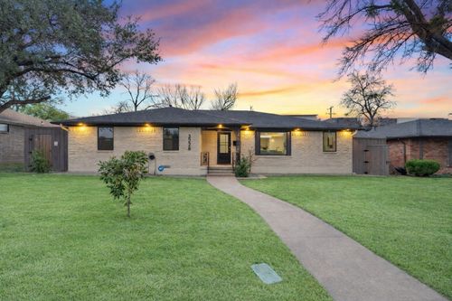 3228 Sharpview Ln, Dallas, TX, 75228-6060 | Card Image