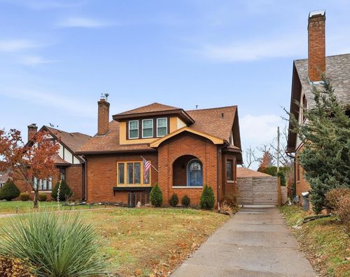 2911 21st Ave, Rock Island, IL, 61201-5015 | Card Image