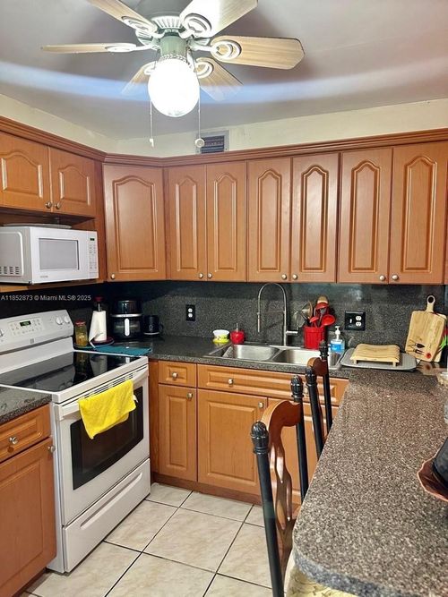 apt-313h-13355 Sw 9th Ct, Pembroke Pines, FL, 33027-6438 | Card Image