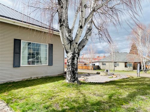 1200 4th St, Deer Lodge, MT, 59722-1516 | Card Image