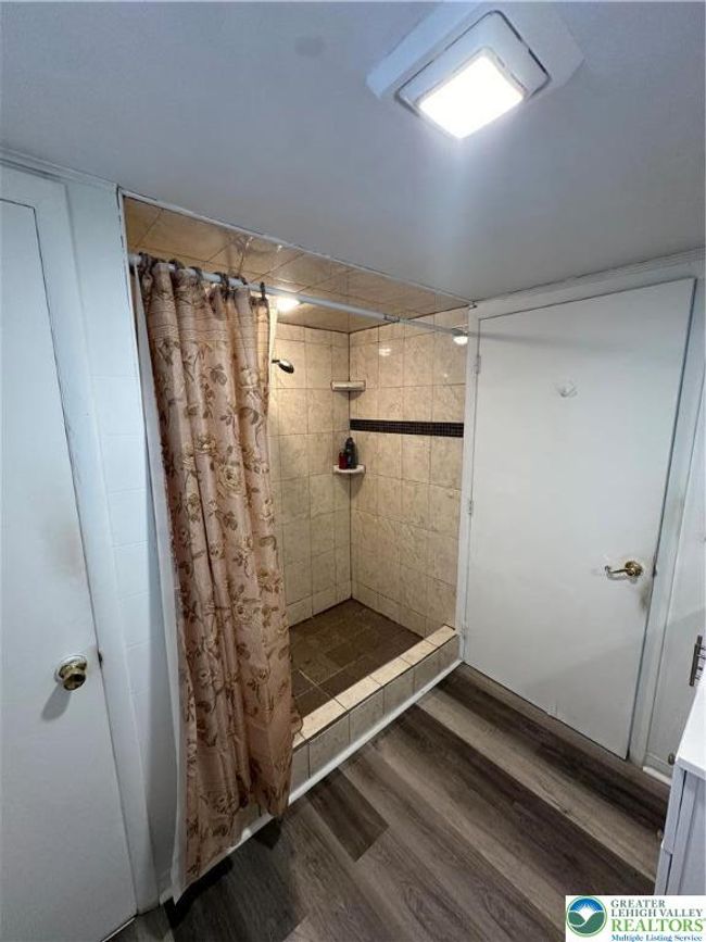 2215 N 3 Rd Ave, House other with 4 bedrooms, 2 bathrooms and null parking in Whitehall PA | Image 11