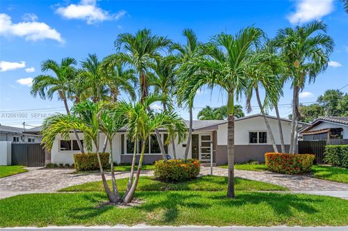 1871 Ne 186th St, North Miami Beach, FL, 33179-4358 | Card Image