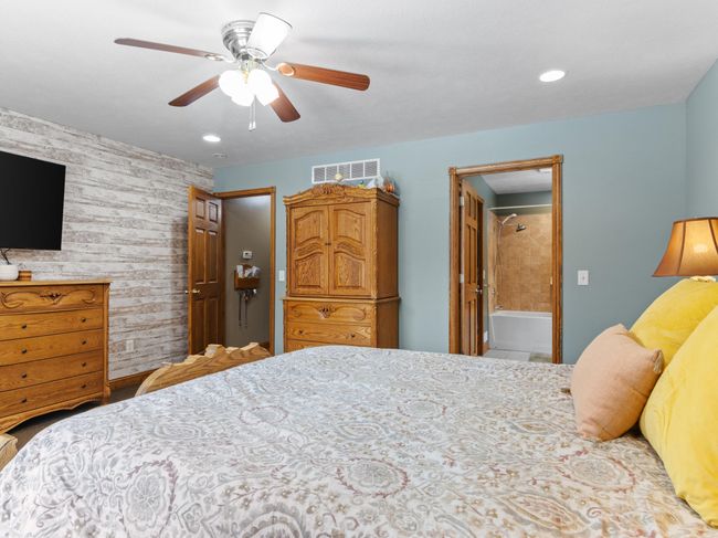 1357 W M 20, House other with 5 bedrooms, 3 bathrooms and null parking in New Era MI | Image 28
