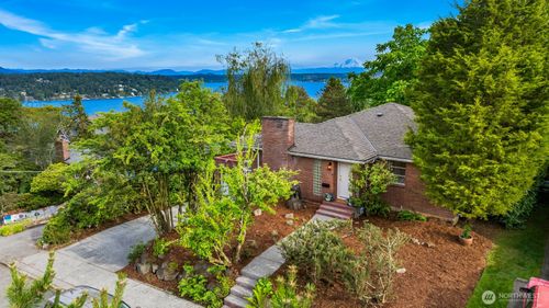5235 S Graham St, Seattle, WA, 98118-2918 | Card Image