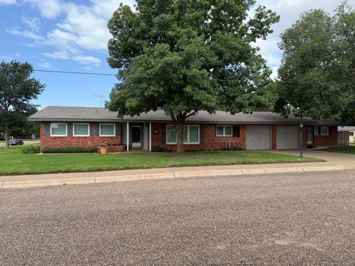 1901 Avenue R, Tahoka, TX, 79373-5129 | Card Image