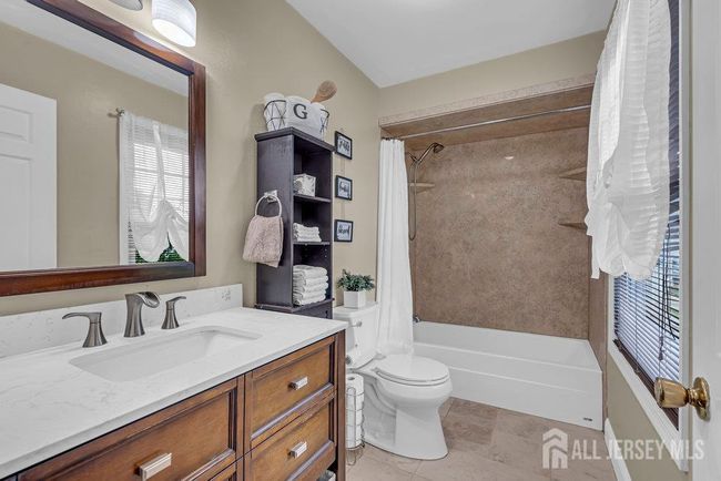 51 Sturbridge Dr, House other with 5 bedrooms, 4 bathrooms and null parking in Piscataway NJ | Image 38