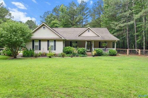 315 Oakhill Dr, Centre, AL, 35960-2188 | Card Image