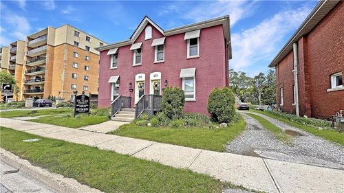 273 Brant Ave, Brantford, ON, N3T3J6 | Card Image