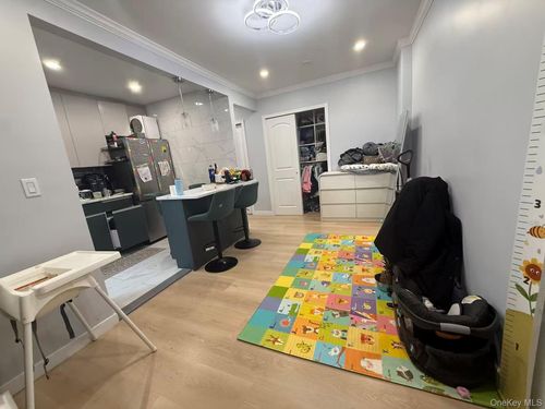 5k-73-63 Bell Blvd, New York, NY, 11364 | Card Image