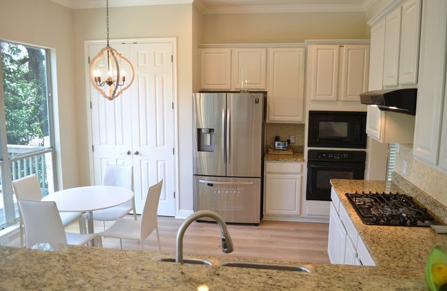 612 Twelve Oaks Ln, House other with 3 bedrooms, 3 bathrooms and 2 parking in Austin TX | Image 8