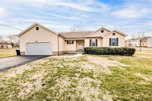 2524 Stonebridge Ln, Bowling Green, KY, 42101-3931 | Card Image