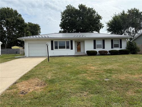 251 Southwest Dr, Chillicothe, MO, 64601-3608 | Card Image