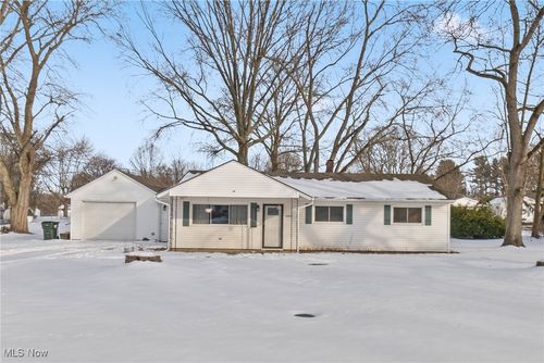 10606 Barcus Avenue Ne, Alliance, OH, 44601 | Card Image