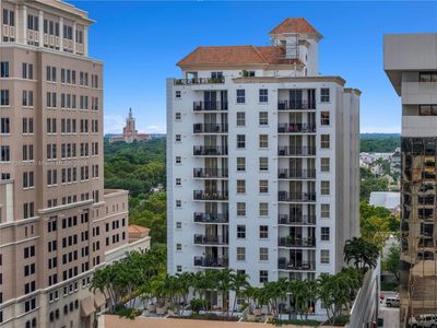 1005 - 357 Almeria Ave, Condo with 2 bedrooms, 2 bathrooms and null parking in Coral Gables FL | Image 2