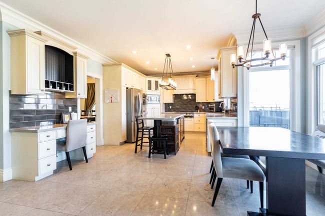 3745 Oxford Street, House other with 6 bedrooms, 4 bathrooms and 3 parking in Burnaby BC | Image 9